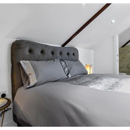 Sleek And Modern Studio With Minimalist Vibe Daire Chelmsford Dış mekan fotoğraf