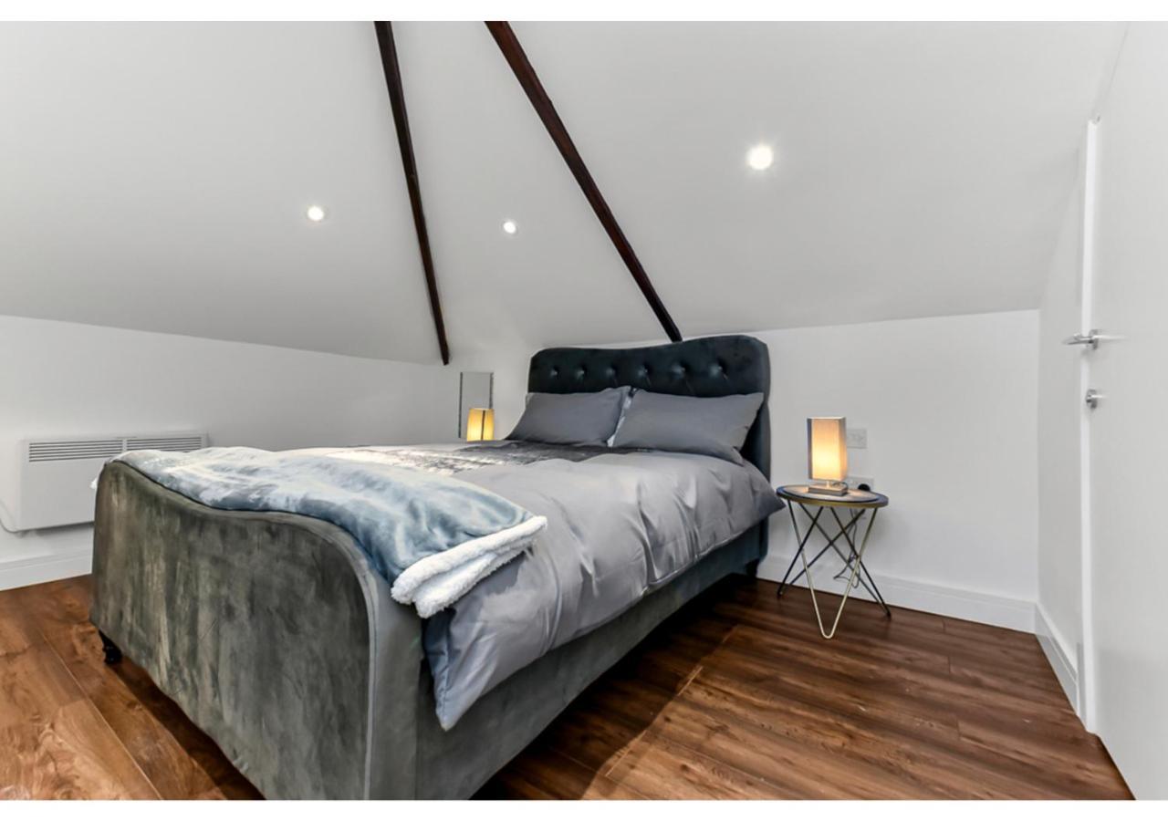 Sleek And Modern Studio With Minimalist Vibe Daire Chelmsford Dış mekan fotoğraf