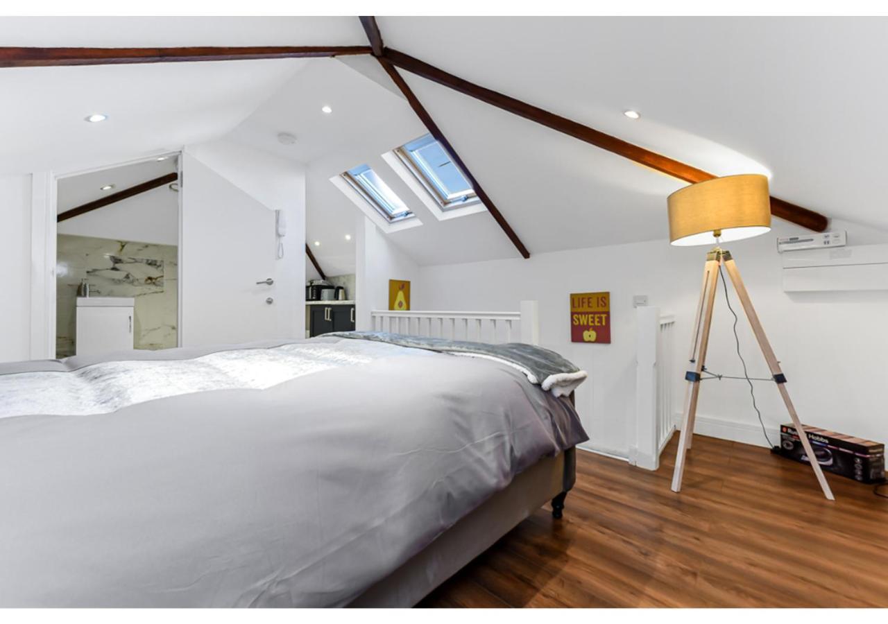 Sleek And Modern Studio With Minimalist Vibe Daire Chelmsford Dış mekan fotoğraf