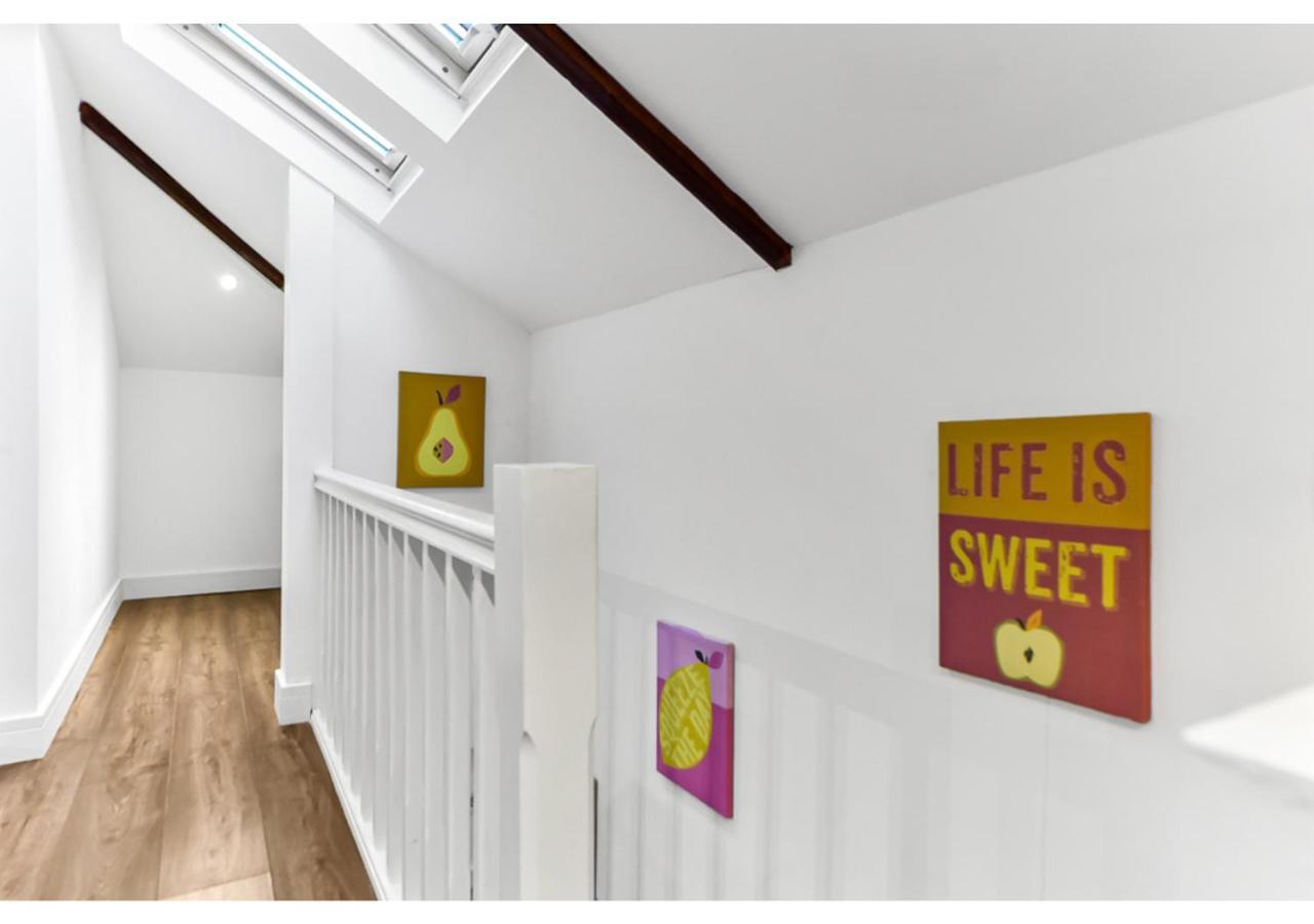 Sleek And Modern Studio With Minimalist Vibe Daire Chelmsford Dış mekan fotoğraf