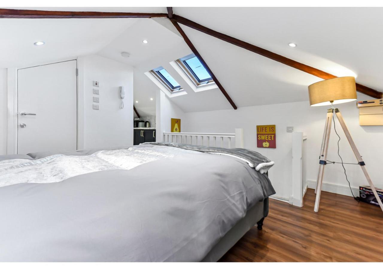 Sleek And Modern Studio With Minimalist Vibe Daire Chelmsford Dış mekan fotoğraf